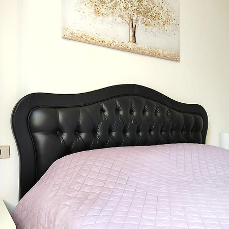 Mazzini Apartment - The V Collection Turate Luaran gambar
